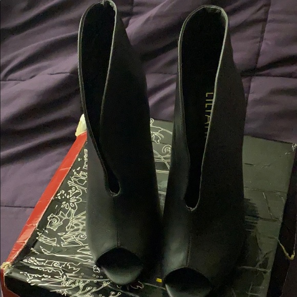 Shoes - Picture 3 of 3